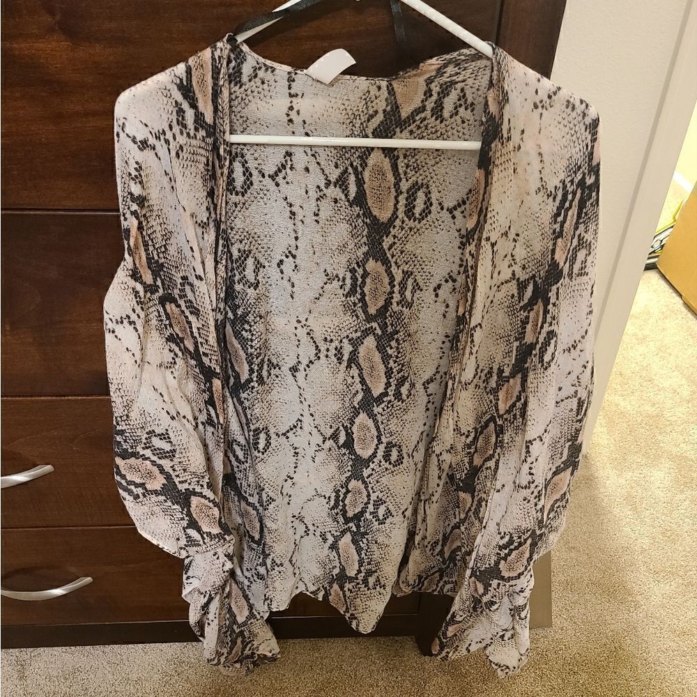Kimono snakeskin flowy size S